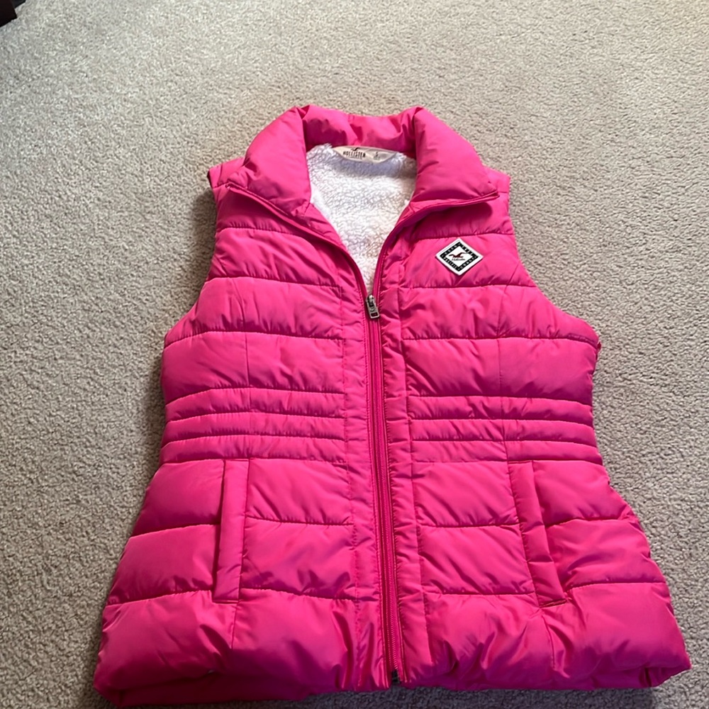 Hollister puffer vest